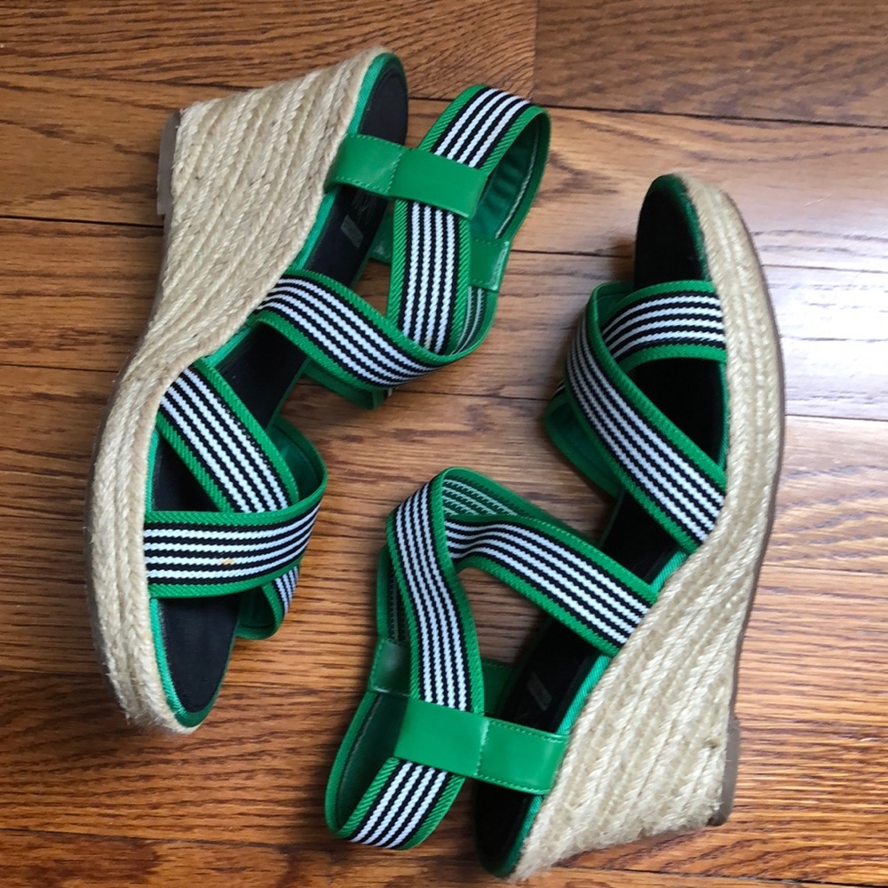 Super cute summer espadrille!